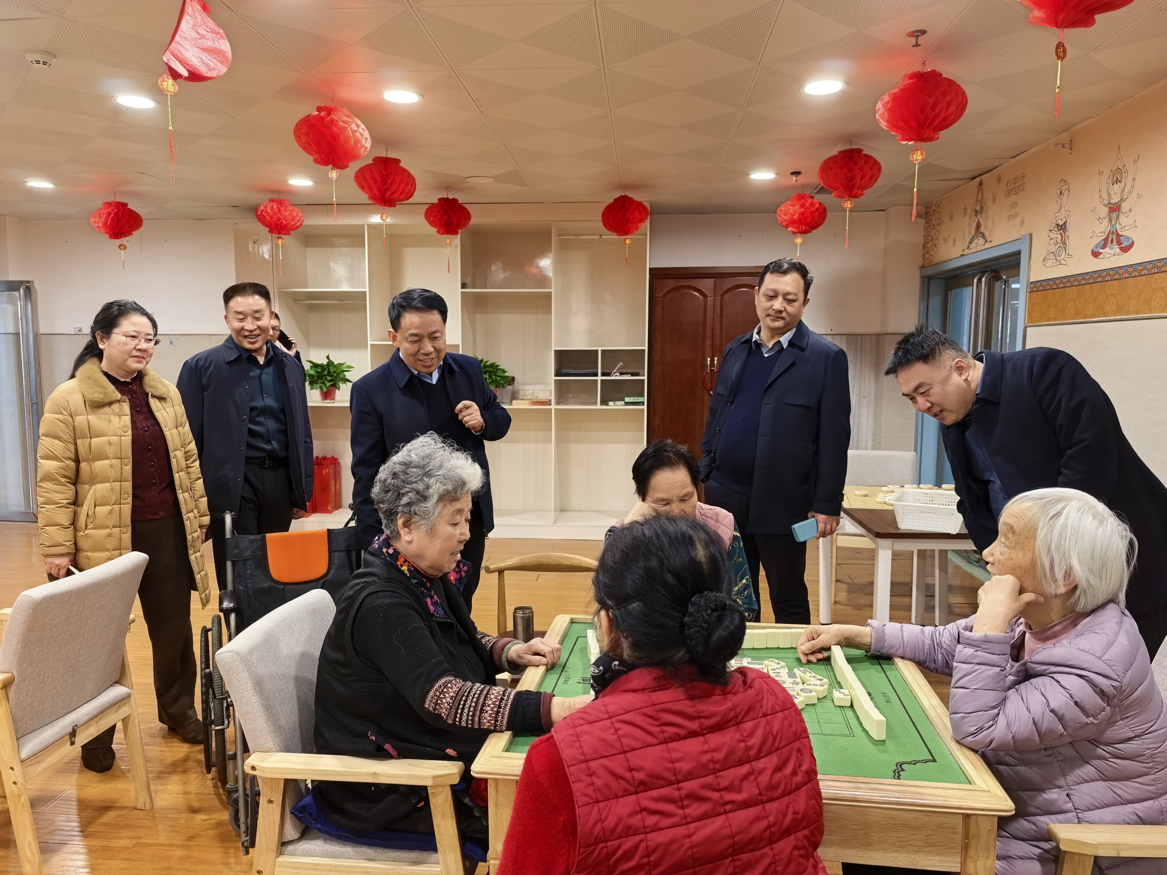 情暖一线鼓干劲   关怀慰问暖人心——南阳医专二附院领导班子走访慰问一线职工